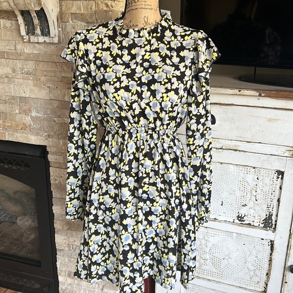 JODIFL Dresses & Skirts - JODIFL black long sleeve mini dress yellow and gray flowers ruffle shoulder